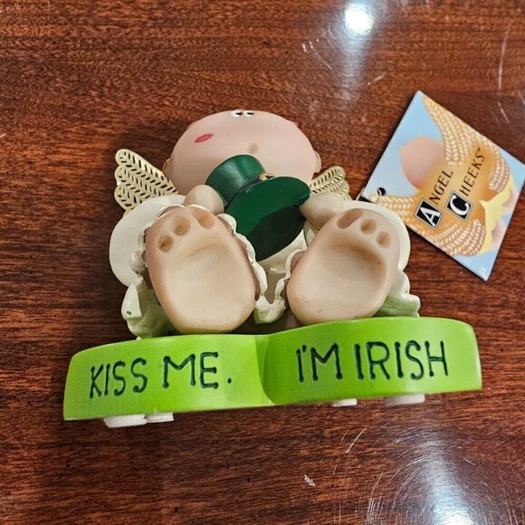 Angel Cheeks "Kiss Me Im Irish" Figurine With Metal Wings & Green Shamrock Base - Picture 2 of 10